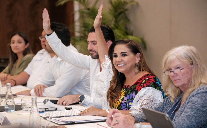 La gobernadora Mara Lezama anunció siete proyectos de infraestructura y protección turística para Cozumel y Mahahual, aprobados por el Comité Técnico del Fideicomiso para el Bienestar del Turismo Crucerista, con el objetivo de fortalecer el desarrollo económico y mejorar los espacios públicos en destinos clave del Caribe mexicano.