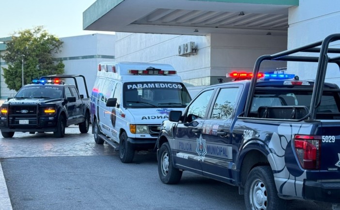 Balean a hombre cerca de plaza comercial de Cancún