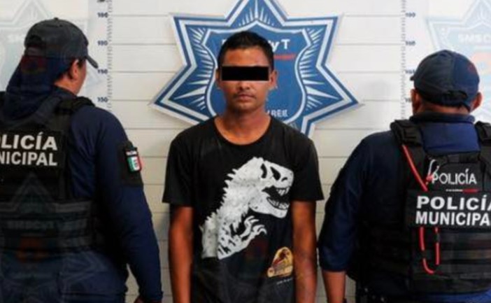 Cancún: Hombre detenido por agresivo resultó ser ladrón de comercios