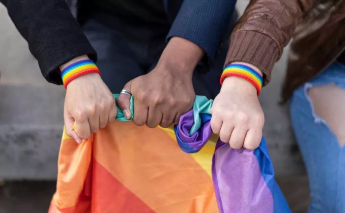 Autoridades educativas señalaron que los planteles CBTIS en Quintana Roo se han convertido en espacios seguros contra el acoso escolar, especialmente para estudiantes de la comunidad LGBT, gracias a programas de capacitación y promoción del respeto a la diversidad.