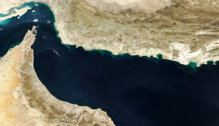 Irán asegura que ha vuelto a imponer un "control estricto" sobre el estrecho de Ormuz