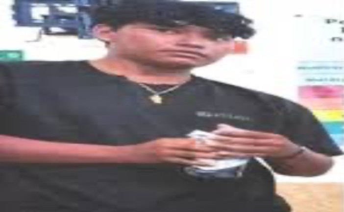 Después de más de 24 horas de búsqueda, José Jesús Pat Sarao fue encontrado sano y salvo en Chetumal. La Fiscalía de Quintana Roo actualizó sus datos y confirmó que tiene 19 años, no 15 como se informó inicialmente.