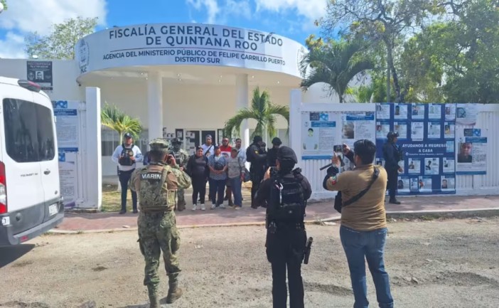 Integrantes de colectivos de búsqueda, en coordinación con autoridades de seguridad y fuerzas federales, realizaron un operativo en brechas cercanas a la comunidad de Limones para localizar posibles indicios de personas desaparecidas.