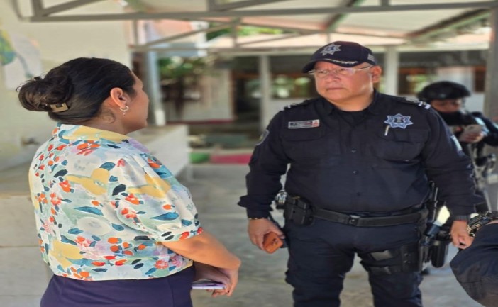 Una presunta amenaza de ataque armado en la Escuela Secundaria “Armando Escobar Nava” de Chetumal movilizó a autoridades estatales, quienes confirmaron que no existía riesgo para estudiantes ni personal docente.