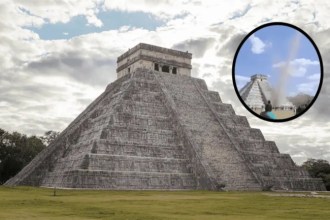 Un inusual remolino de viento sorprendió a turistas que visitaban la zona arqueológica de Chichén Itzá. El fenómeno fue captado en video y rápidamente se volvió viral en redes sociales, donde algunos visitantes lo relacionaron con la figura mítica de Kukulcán, mientras que otros lo consideraron simplemente un evento natural poco común.