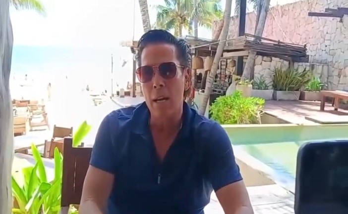 El empresario Roberto Palazuelos solicitó al gobierno municipal facilitar un terreno cercano para depositar el sargazo recolectado en las playas, con el objetivo de evitar largos traslados y mejorar el manejo de este residuo en el municipio.