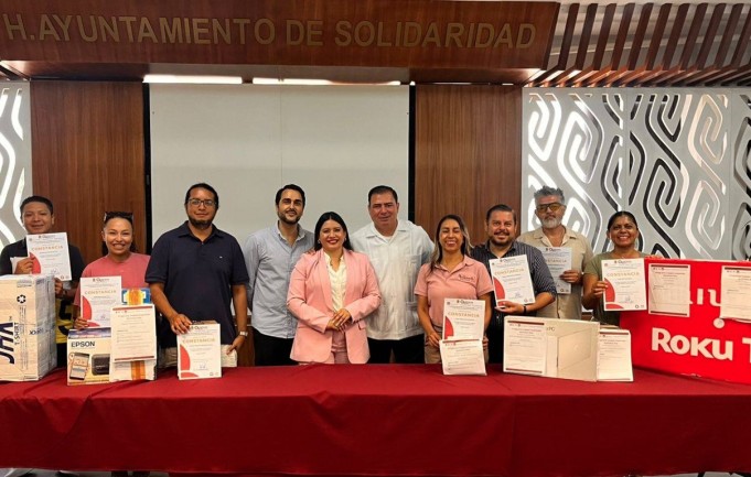 Impulsan el crecimiento económico en Quintana Roo con la entrega de capital semilla del programa Coppel Emprende 2025 para emprendedores de la región.