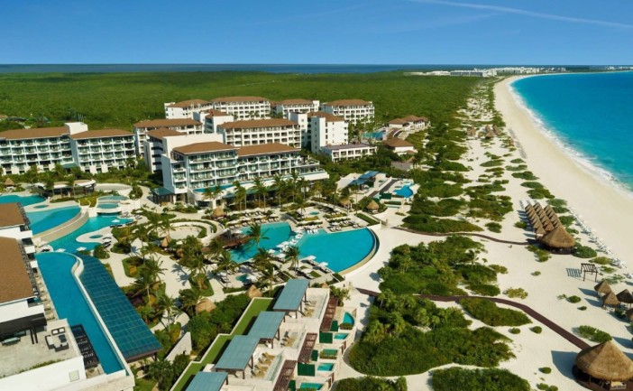 Un turista de origen estadounidense falleció la madrugada de este sábado en un hotel de Playa Mujeres, en Isla Mujeres. Autoridades confirmaron que la causa de muerte fue por ahogamiento.