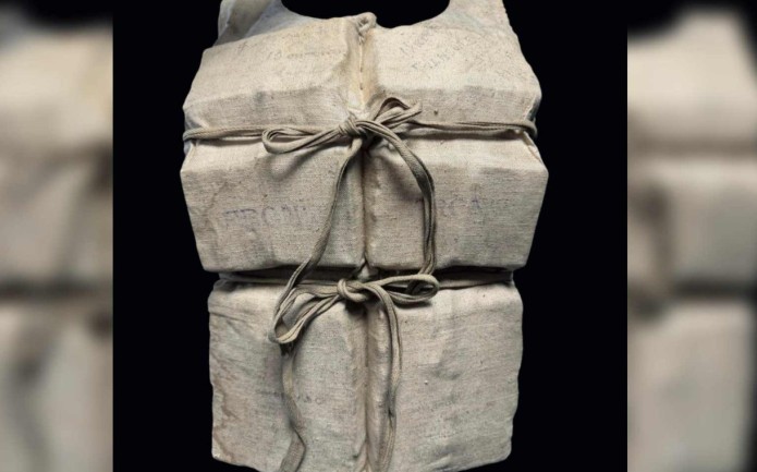 Venden chaleco salvavidas de una superviviente del Titanic en más de 900 mil dólares