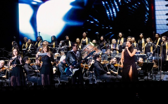 El Gobierno de la Ciudad de México reportó la asistencia de más de 130 mil personas en el Zocalo de la CDMX para el concierto de Andrea Bocelli.