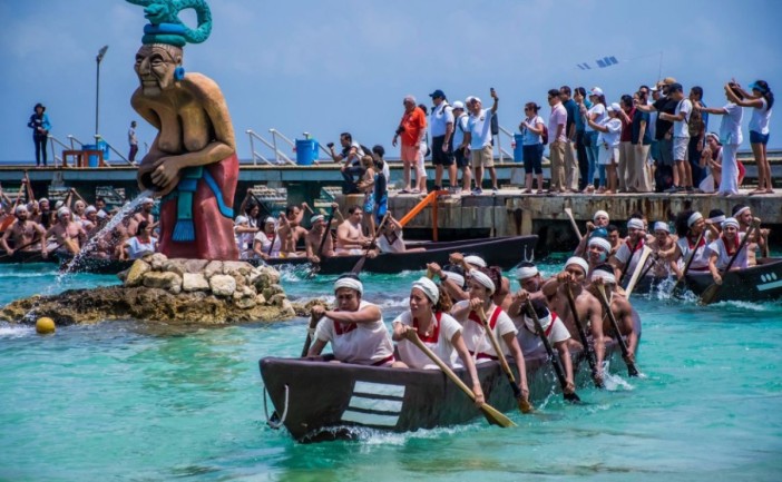 La Travesía Sagrada Maya, uno de los eventos culturales más representativos de la Riviera Maya, fue suspendida en su edición 2026. El evento recrea una antigua peregrinación marítima realizada por los mayas hacia Cozumel para rendir culto a la diosa Ixchel.