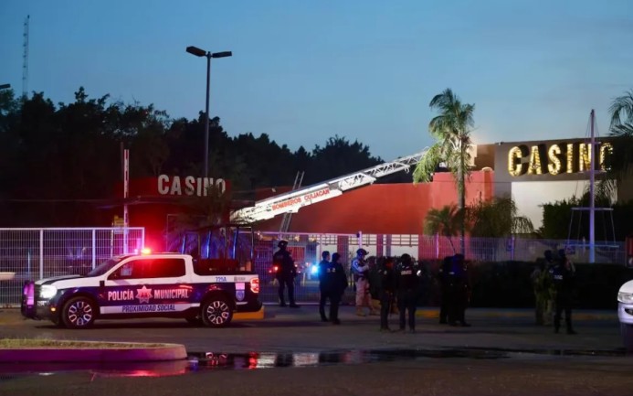 El incendio en el casino Tropicana cobró la vida de una mujer y dejó a otros dos lesionados