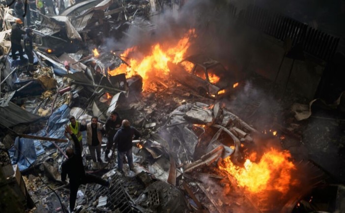 Las autoridades libanesas informaron que los bombardeos israelíes desde el 2 de marzo han dejado más de 2 mil 650 fallecidos y más de 8 mil heridos. El balance se da en medio del alto al fuego prorrogado recientemente durante negociaciones entre ambas partes.