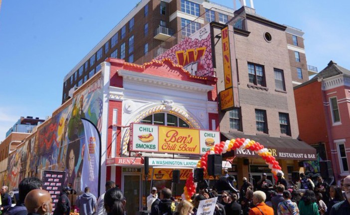 Reaperturan el Ben's Chili Bowl, el icónico restaurante de Washington