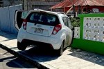 automóvil choca contra motociclista