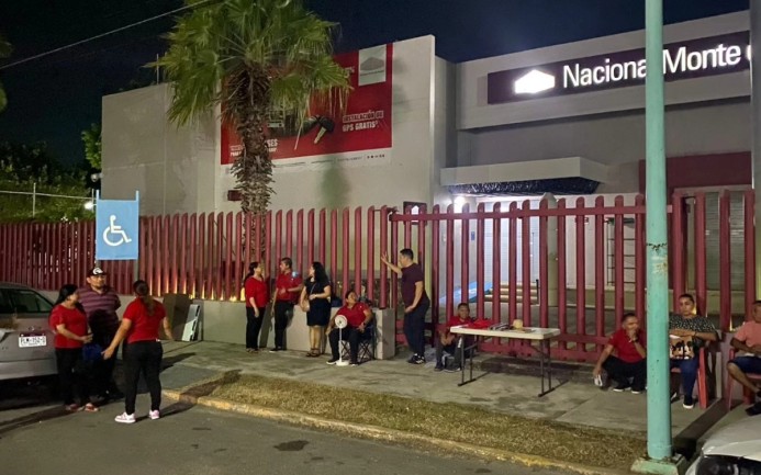 Cumple 7 meses huelga de trabajadores del Nacional Monte de Piedad