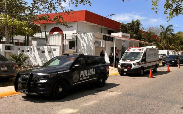 Alumna se cae ebria dentro del Cecyte 2 de Playa del Carmen, queda herida