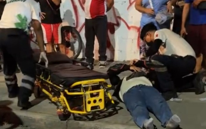 Encontronazo entre motociclistas deja dos lesionados en la Región 227 de Cancún