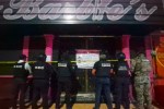 El club nocturno "Barbies" fue clausurado tras un operativo, resultando en once detenidos y 28 mujeres protegidas por trata de personas y narcotráfico.