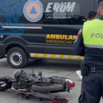 Una joven presuntamente menor de edad, fue hospitalizada tras ser impactada por un mototaxi en el cruce de las avenidas Cigüeñas y Chit, en Villas del Sol
