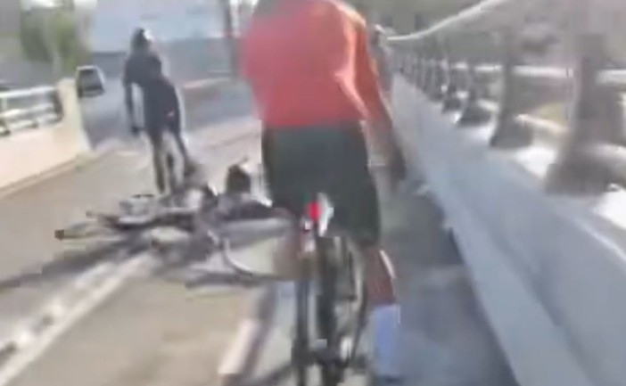 Lo que comenzó como una rodada recreativa terminó en el primer accidente entre ciclistas registrado en el Puente Nichupté