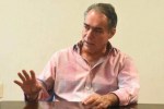 El exgobernador de Morelos, Sergio Estrada Cajigal Ramírez, continuará su proceso penal por presunta violencia familiar bajo arresto domiciliario en Cancún y con vigilancia electrónica