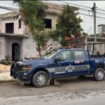 Trabajadores que realizaban mantenimiento en una casa abandonada de la Región 227 de Cancún reportaron el hallazgo de una presunta mano humana dentro de una fosa séptica