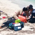 Muere adulto mayor tras ser rescatado del mar en el muelle de Chocolate de Progreso